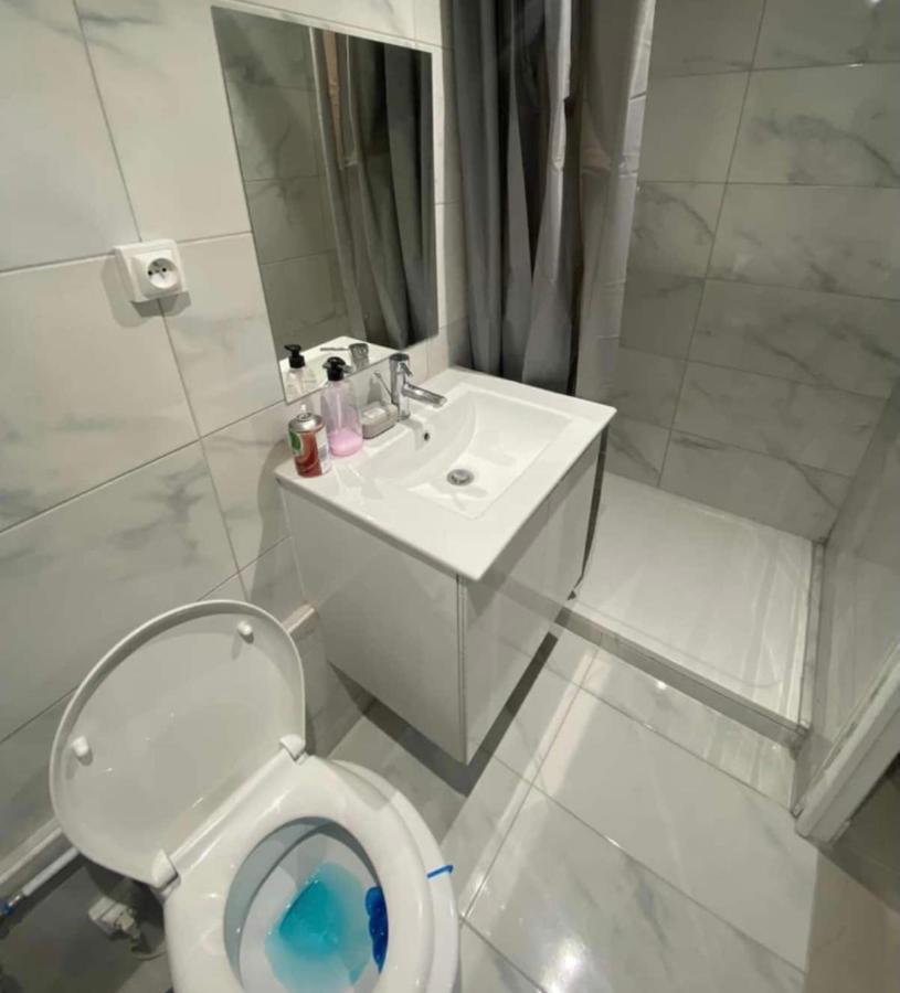 Appartement Jolie Clichy Exteriör bild